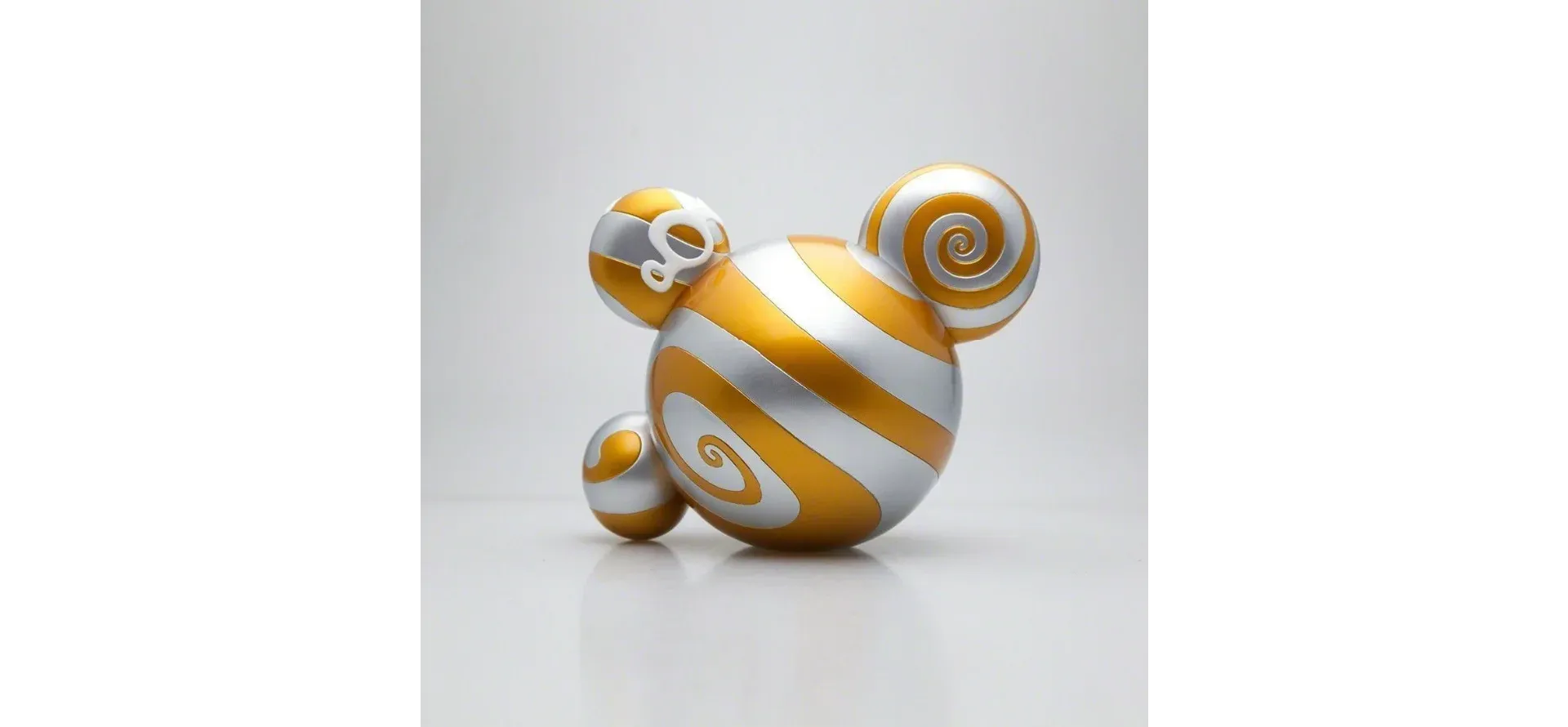 ФИГУРА TAKASHI MURAKAMI MR. DOB FIGURE (GOLD) 27 СМ - 3