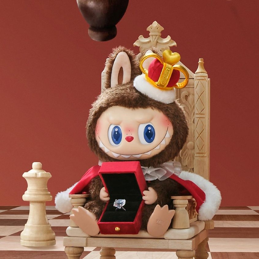 ФИГУРА POP MART LABUBU LET’S CHECKMATE KING 37 СМ