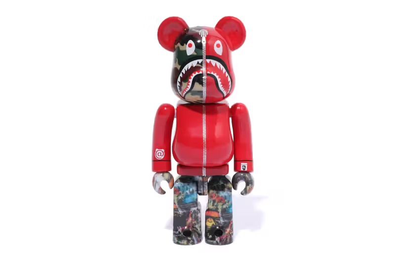 ФИГУРА MEDICOM TOY BEARBRICK LEGACY CAMO SHARK RED VER. 1000% 70 CM